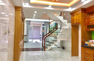 Cầu thang kính tay vịn gỗ MD0003
