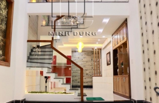 Cầu thang kính tay vịn gỗ MD0006