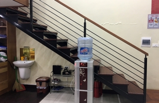 Cầu thang xương cá lên gác xép