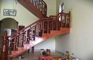 Cầu thang gỗ hương Nam Phi MDGH1