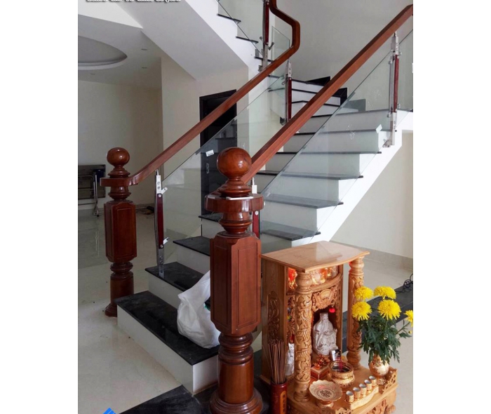 Cầu thang inox kính MD14