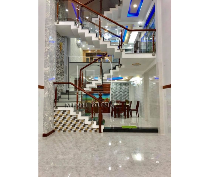 Cầu thang kính tay vịn gỗ MD0001