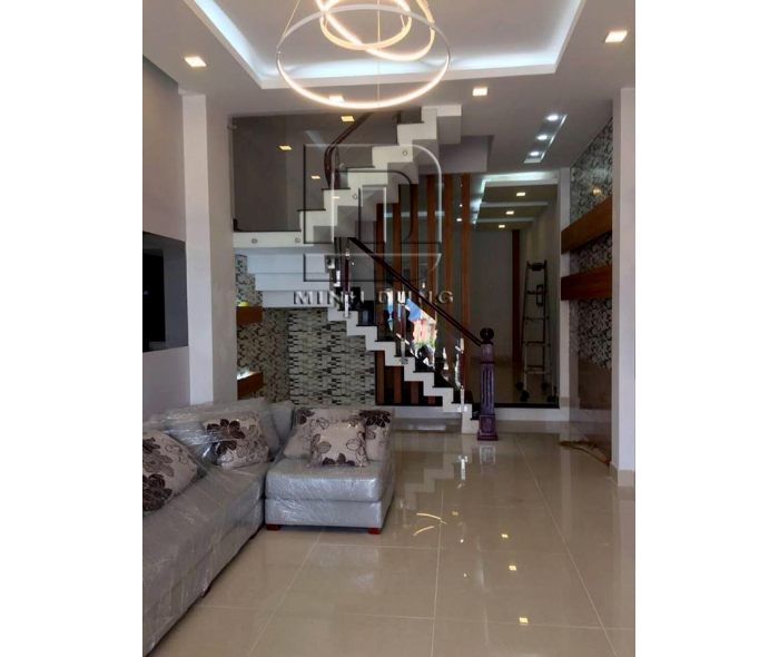 Cầu thang kính tay vịn gỗ MD0015