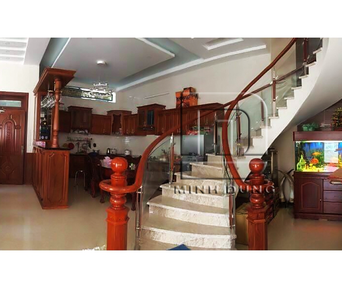Cầu thang kính tay vịn gỗ MD0022