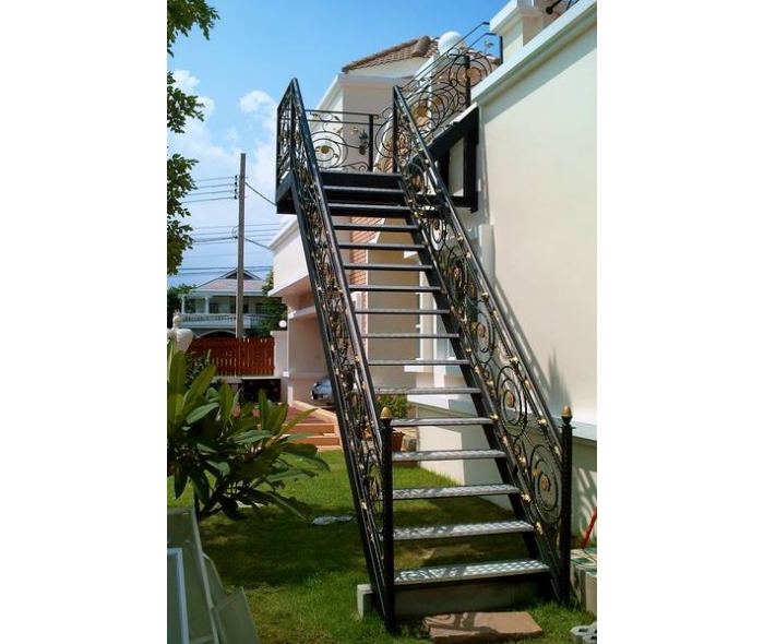 Cầu thang xương cá biêt thự Vinhome XCVH1