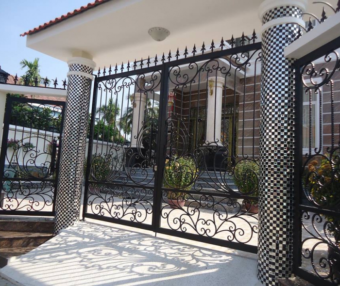 Cổng cửa sắt biệt thự MDCBT01