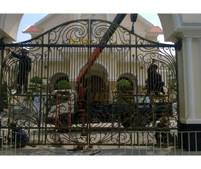 Cổng cửa sắt biệt thự MDCBT07