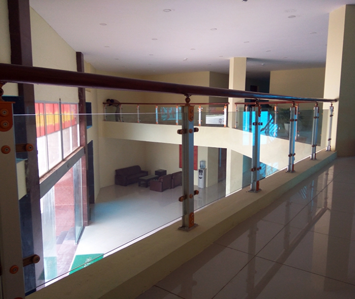 Lan can kính đẹp hợp Kim Nhôm MD03 