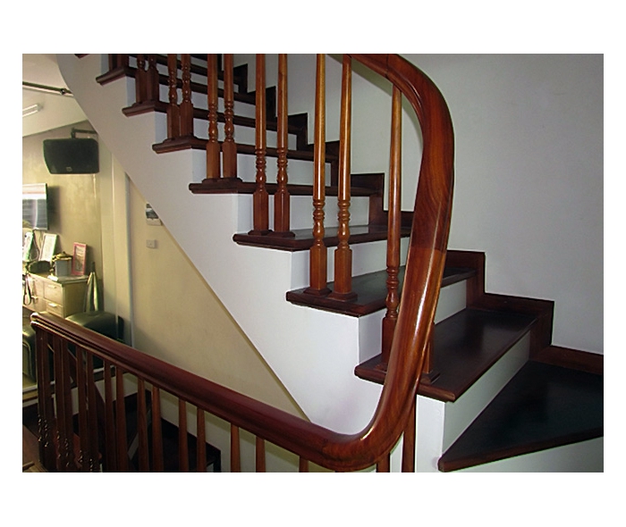 Tay vịn cầu thang gỗ nghiến con tiện kép